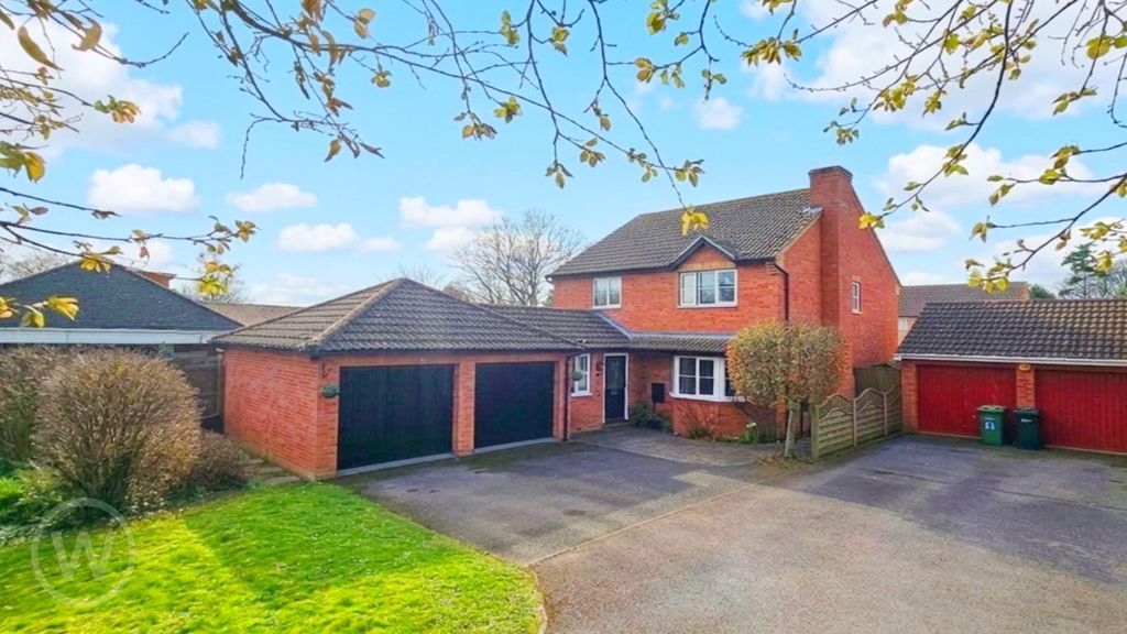 Property photo 1 of 35 Photo 37