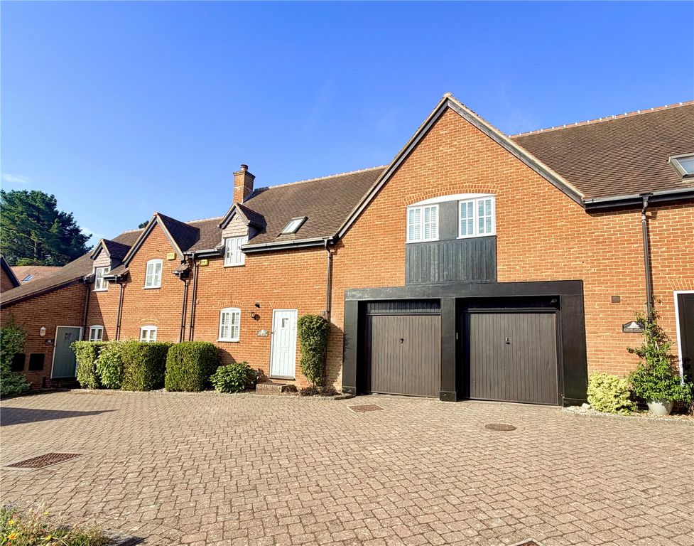 Property photo 1 of 18 External