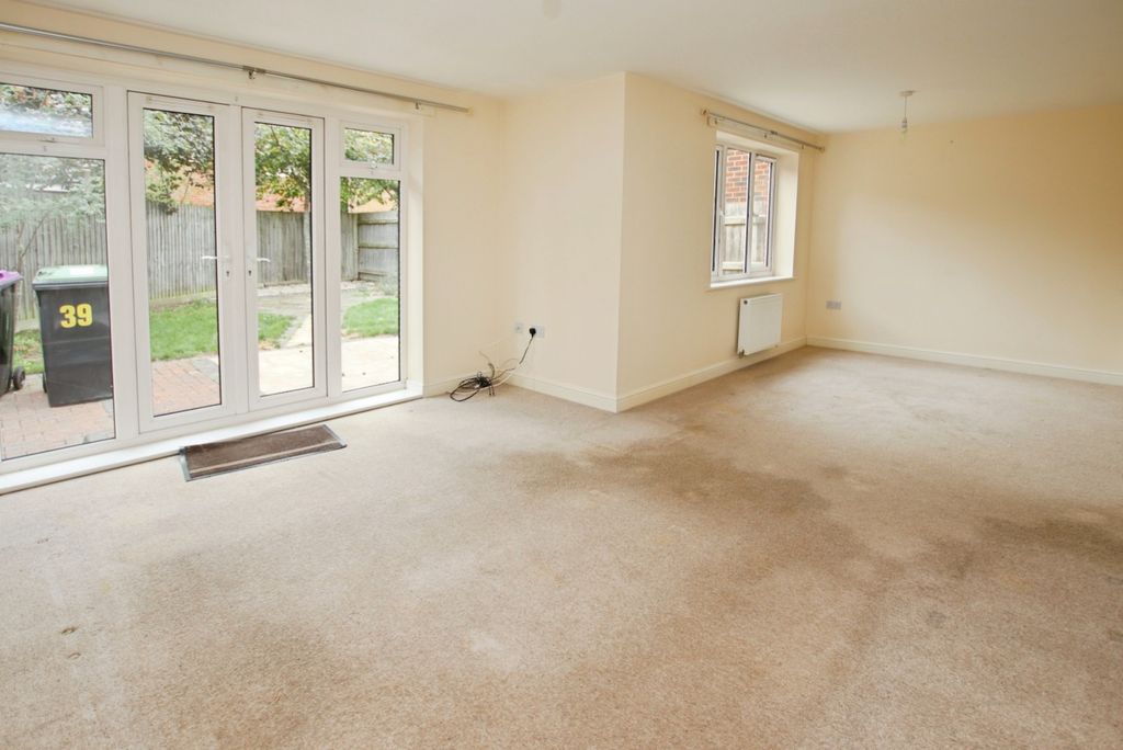 Property photo 3 of 18 4283963
