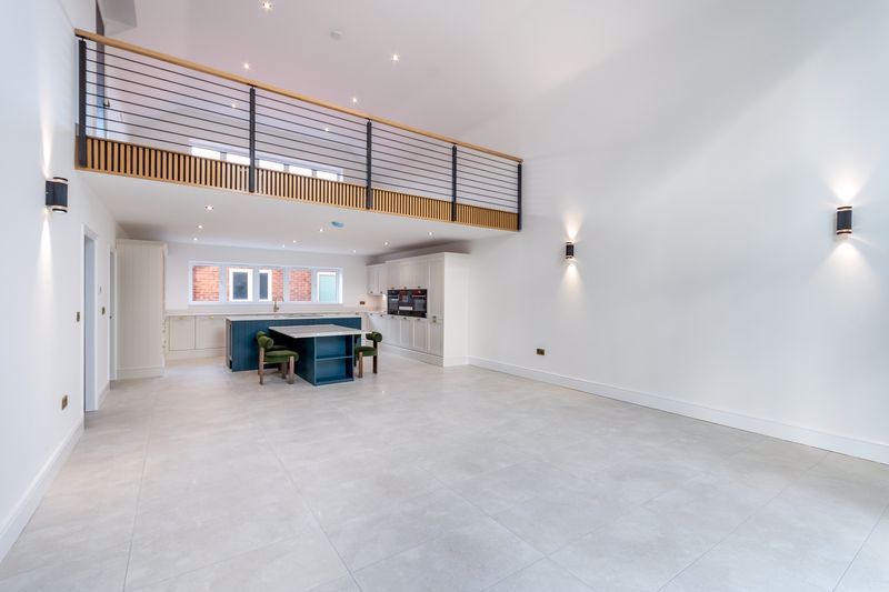 Property photo 3 of 12 Photo 3