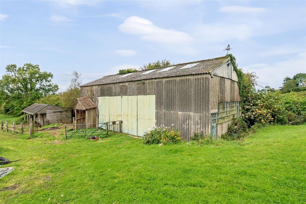 Property photo 2 of 19 Barn
