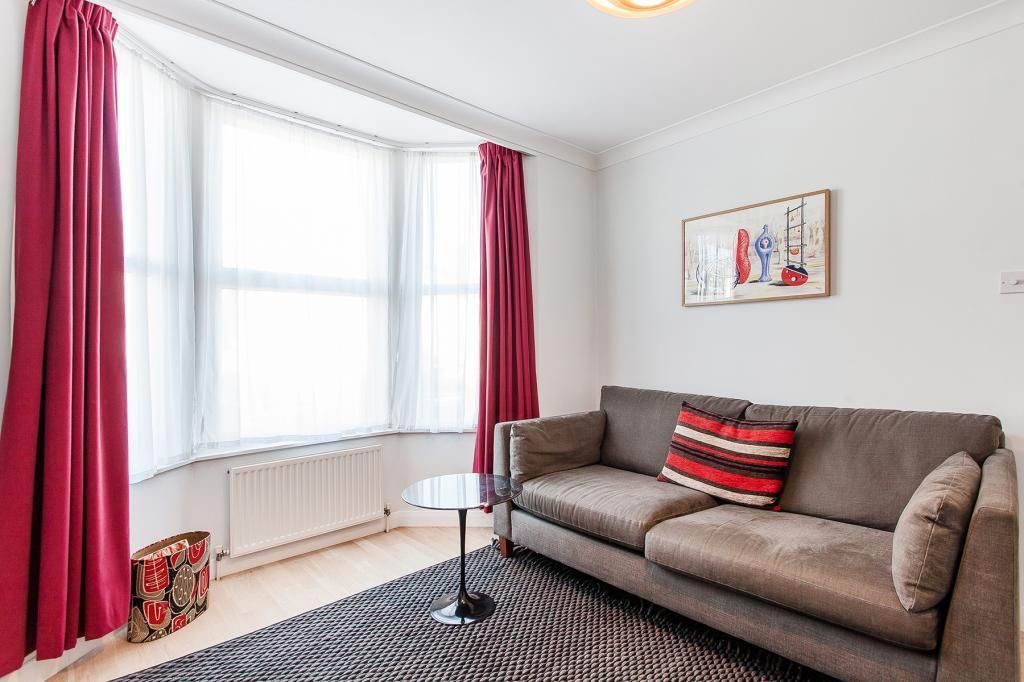 Property photo 2 of 9