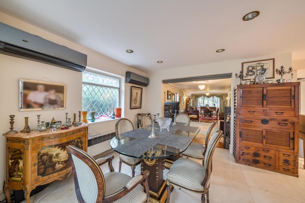 Property photo 3 of 20 Dining Room