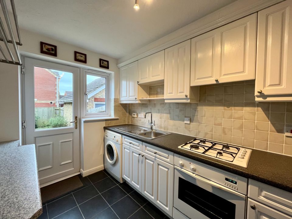 Property photo 3 of 12 Image00015