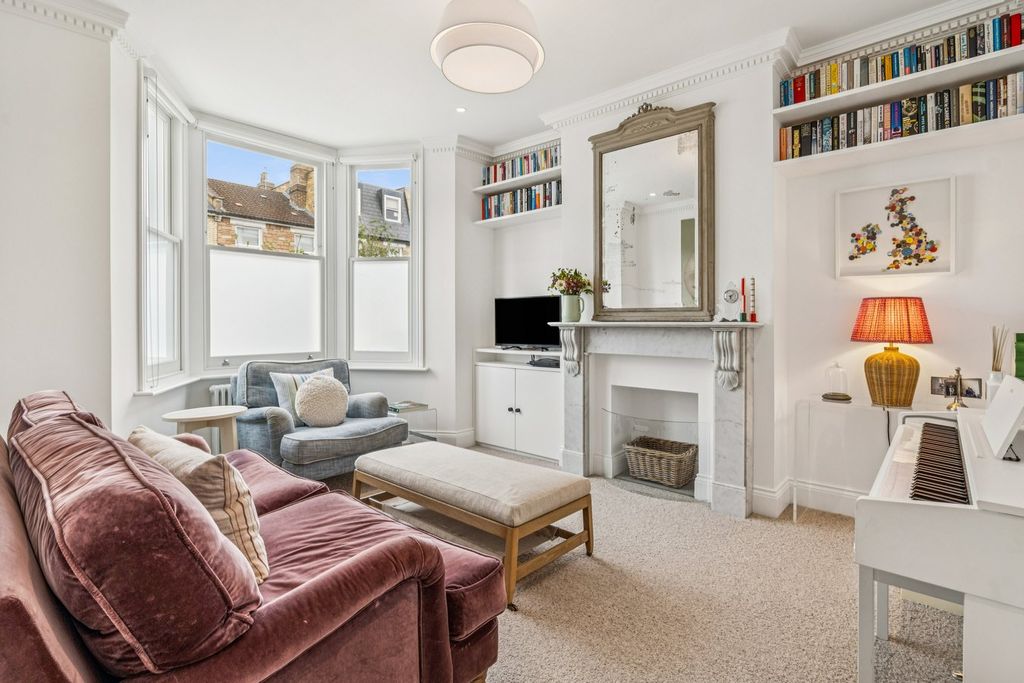 Property photo 3 of 12