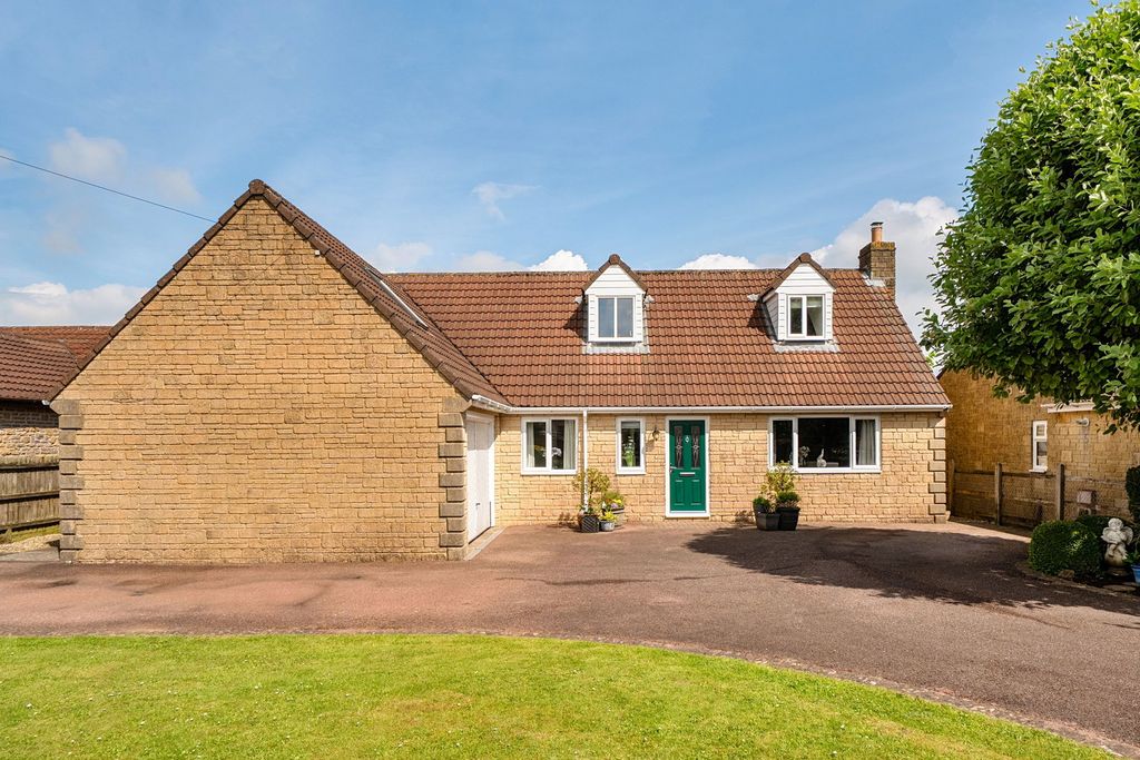Property photo 1 of 25