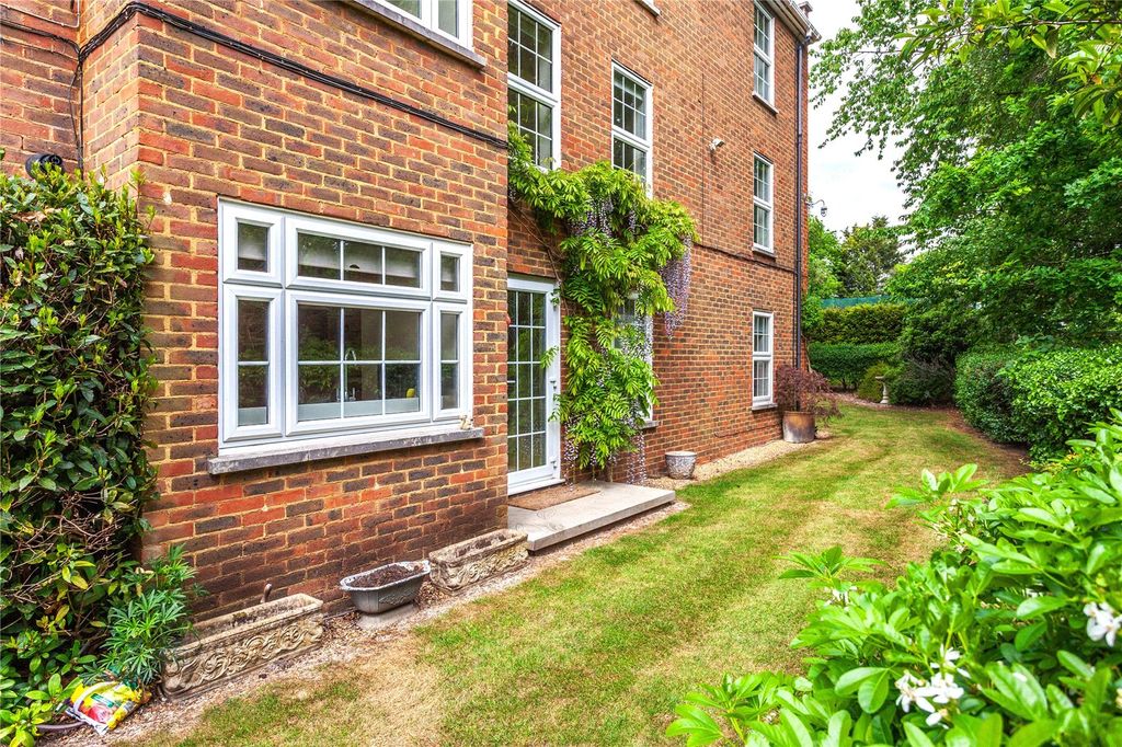 Additional image 9 of 1 bed flat for salePhyllis Court Drive, Henley-On-Thames, Oxfordshire RG9