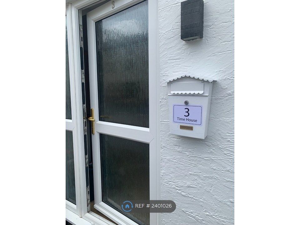 Property photo 2 of 28