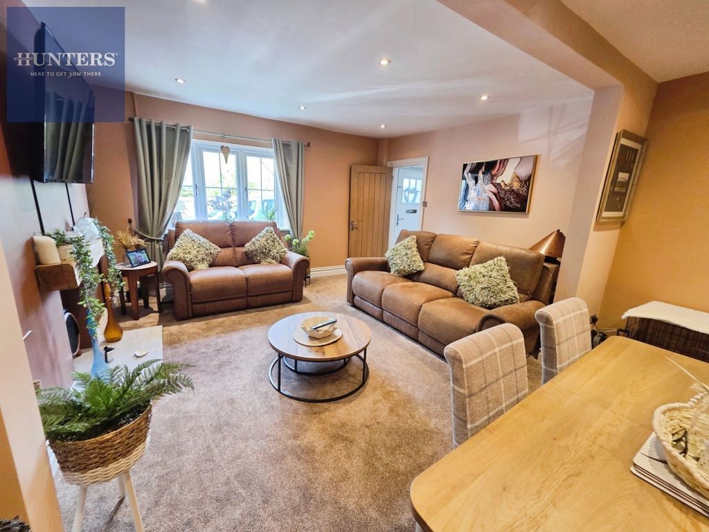 Property photo 3 of 14 Pbox-Img.Jpg