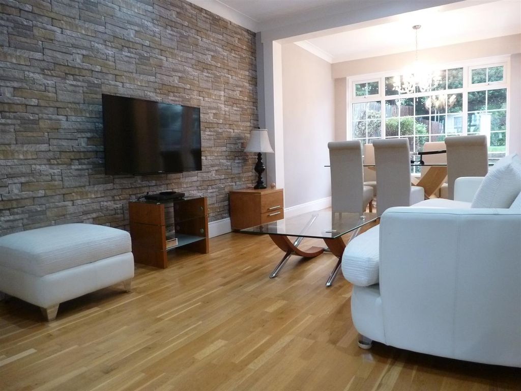 Property photo 3 of 25 P1090469.Jpg