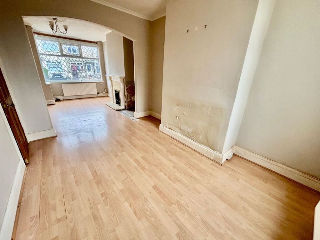 Property photo 3 of 10 Image 3