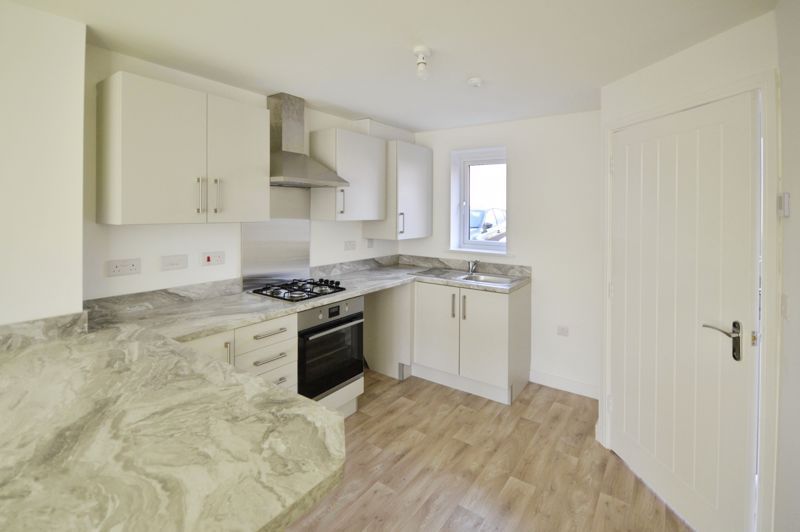 Property photo 3 of 8 Photo 4