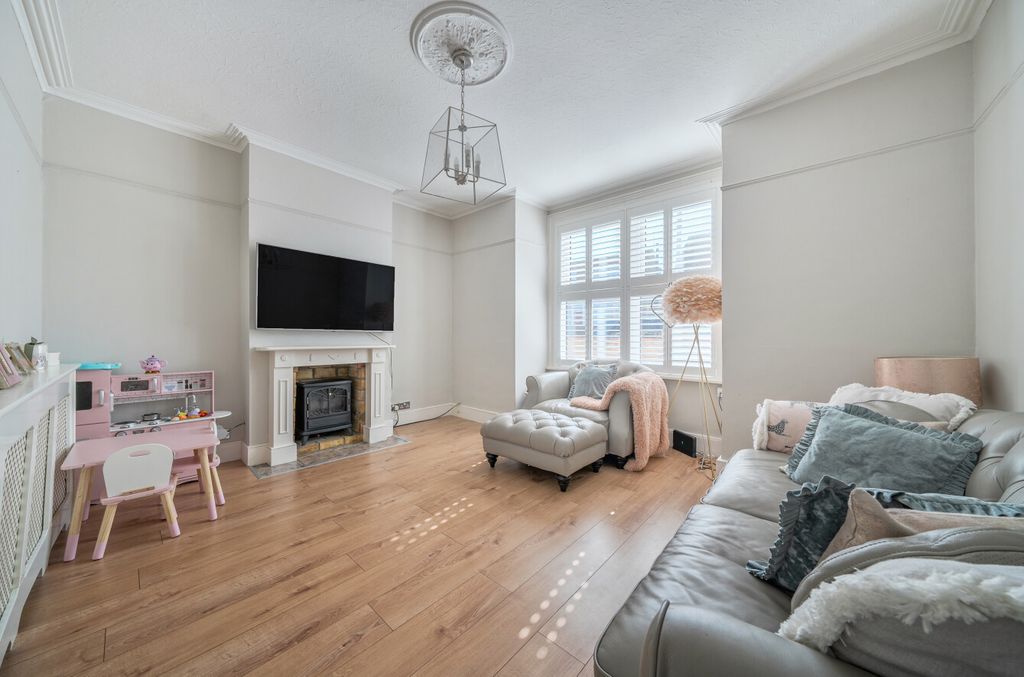 Property photo 2 of 23 1451663-15-69Ea38...