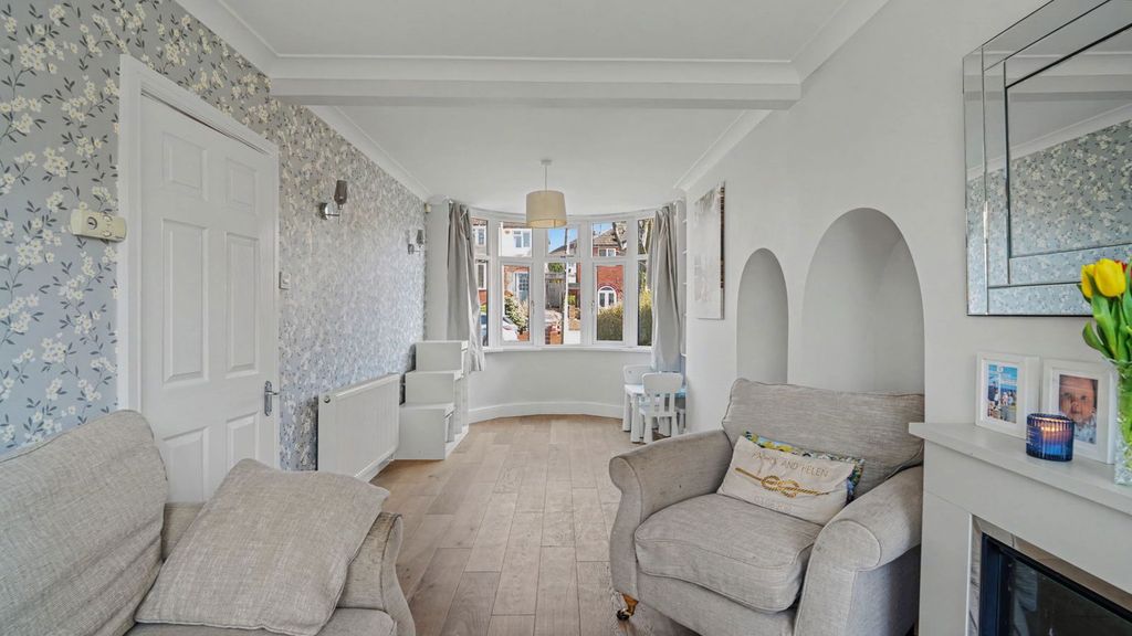 Property photo 3 of 24