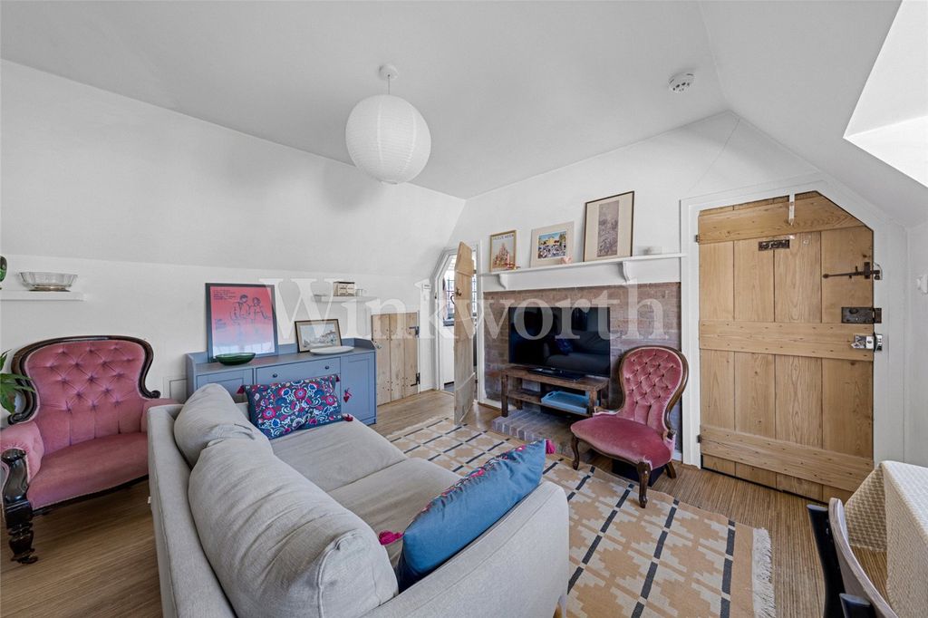 Property photo 2 of 11 Picture No. 16