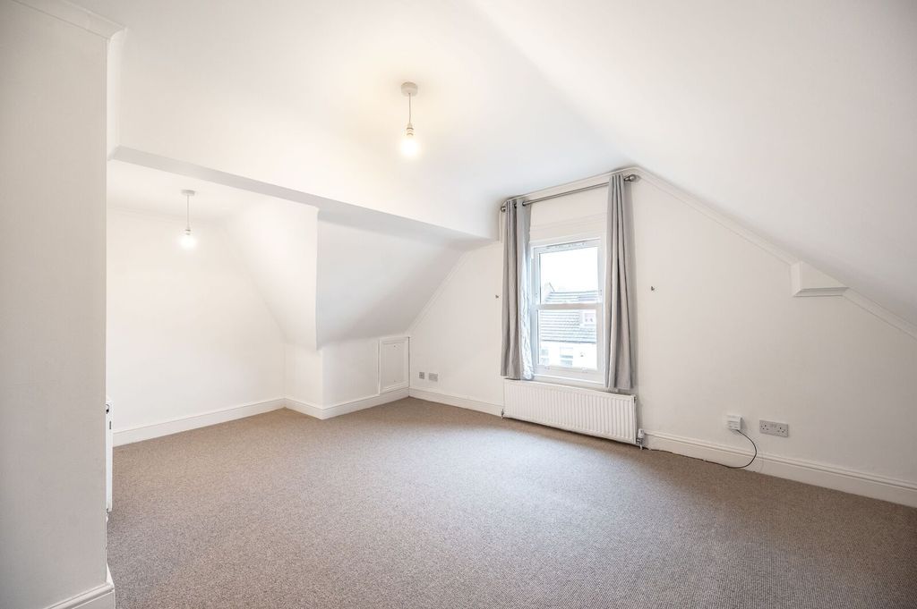 Property photo 2 of 5