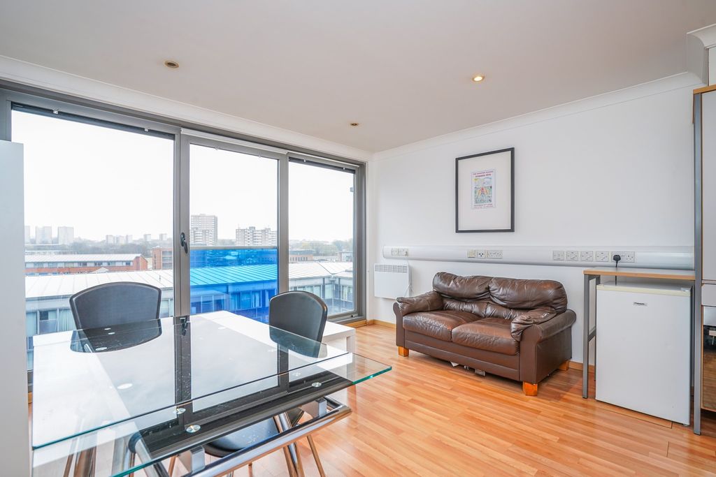 Property photo 1 of 6 Living Room