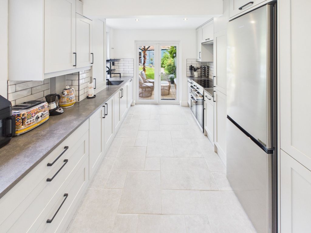 Property photo 2 of 22 5178782