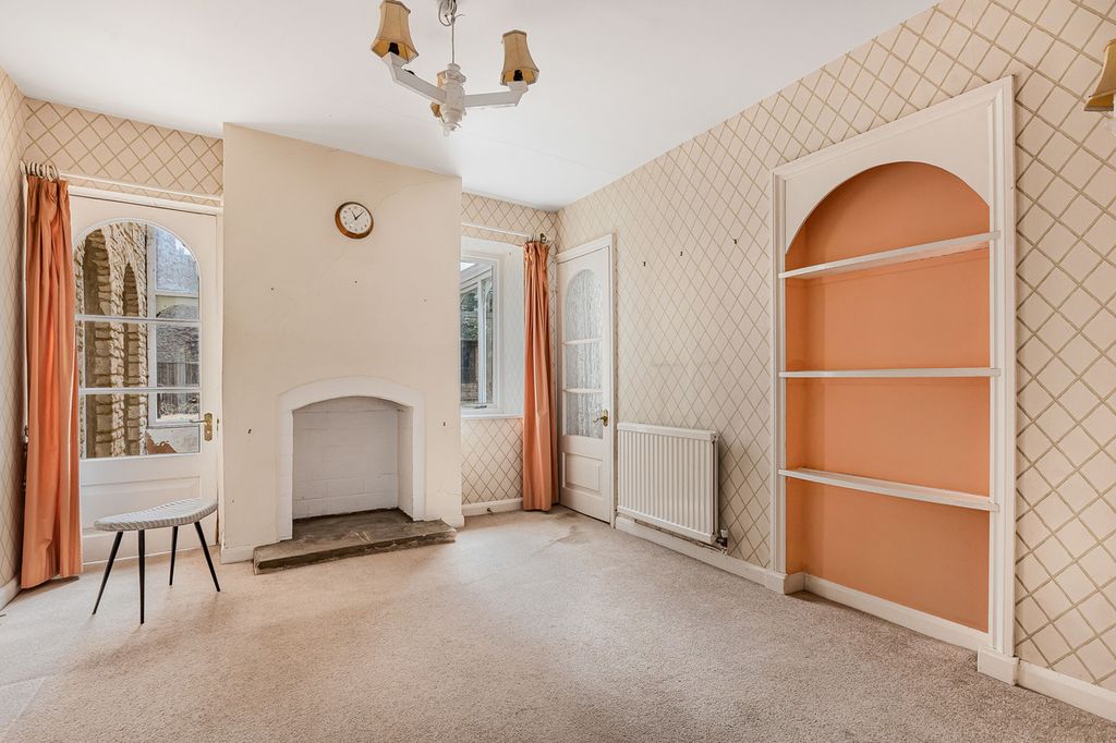 Property photo 3 of 31