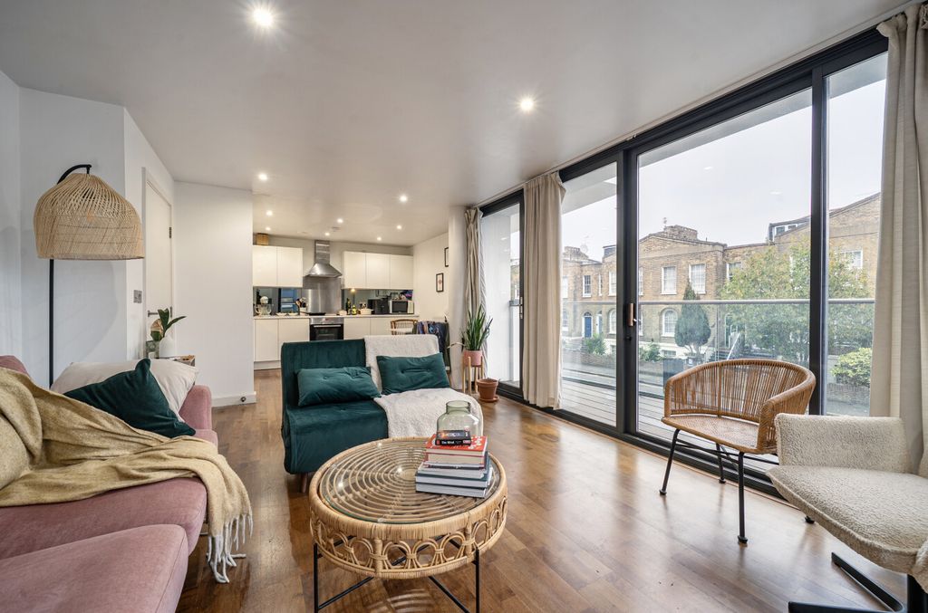Property photo 1 of 13 Reception Room
