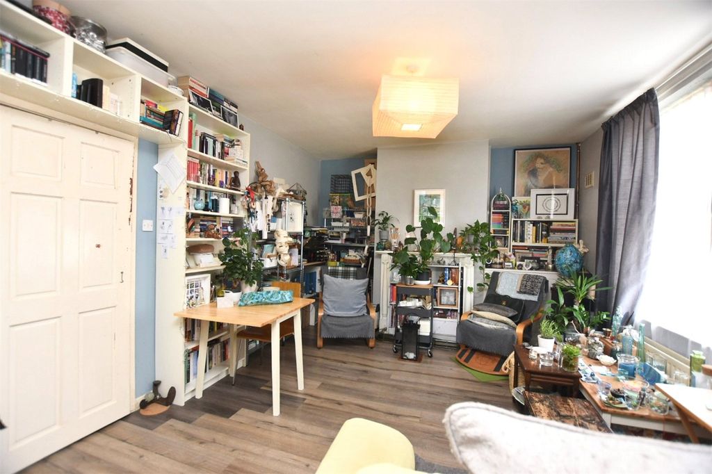 Property photo 2 of 17 Living Room