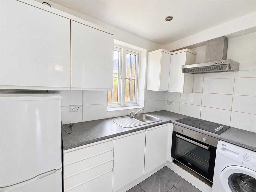 Property photo 3 of 7 Coopers Estate Agents