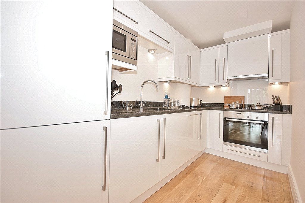 Property photo 2 of 5 Kitchen