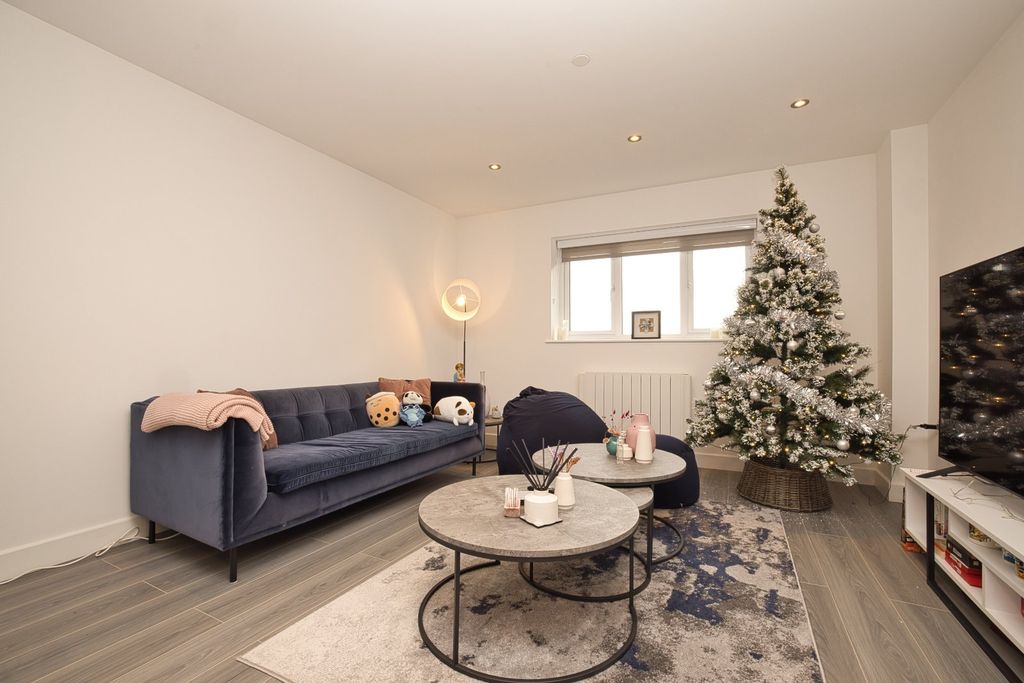 Property photo 2 of 11 Picture 2