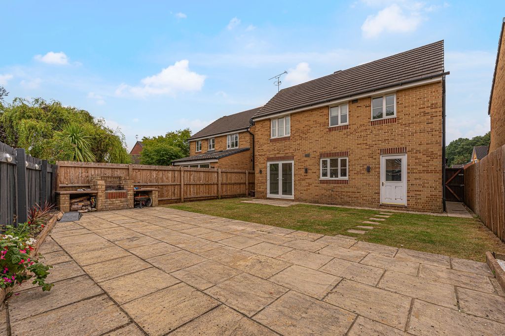 Property photo 2 of 35