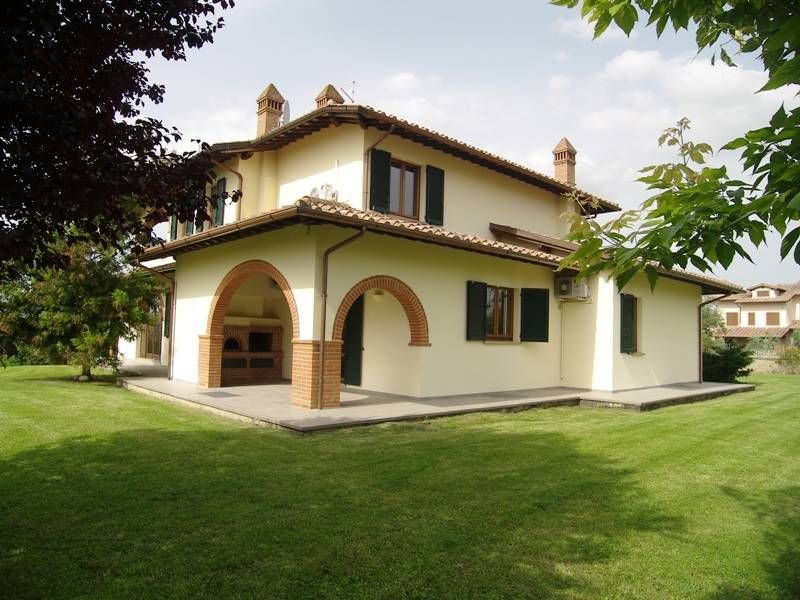 Property photo 2 of 30