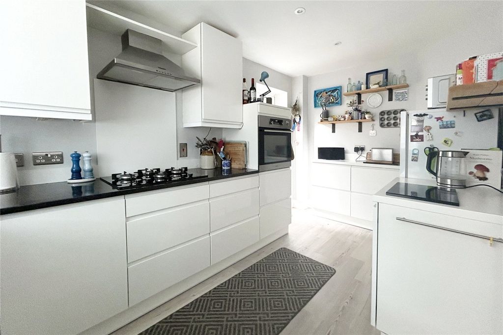 Property photo 3 of 17 Refitted Kitchen