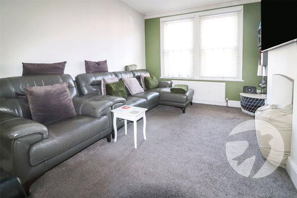 Property photo 2 of 16 Picture No. 19