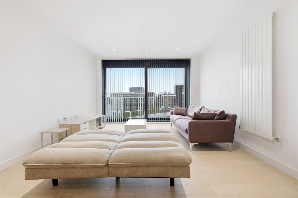 Property photo 3 of 17 Picture No. 09