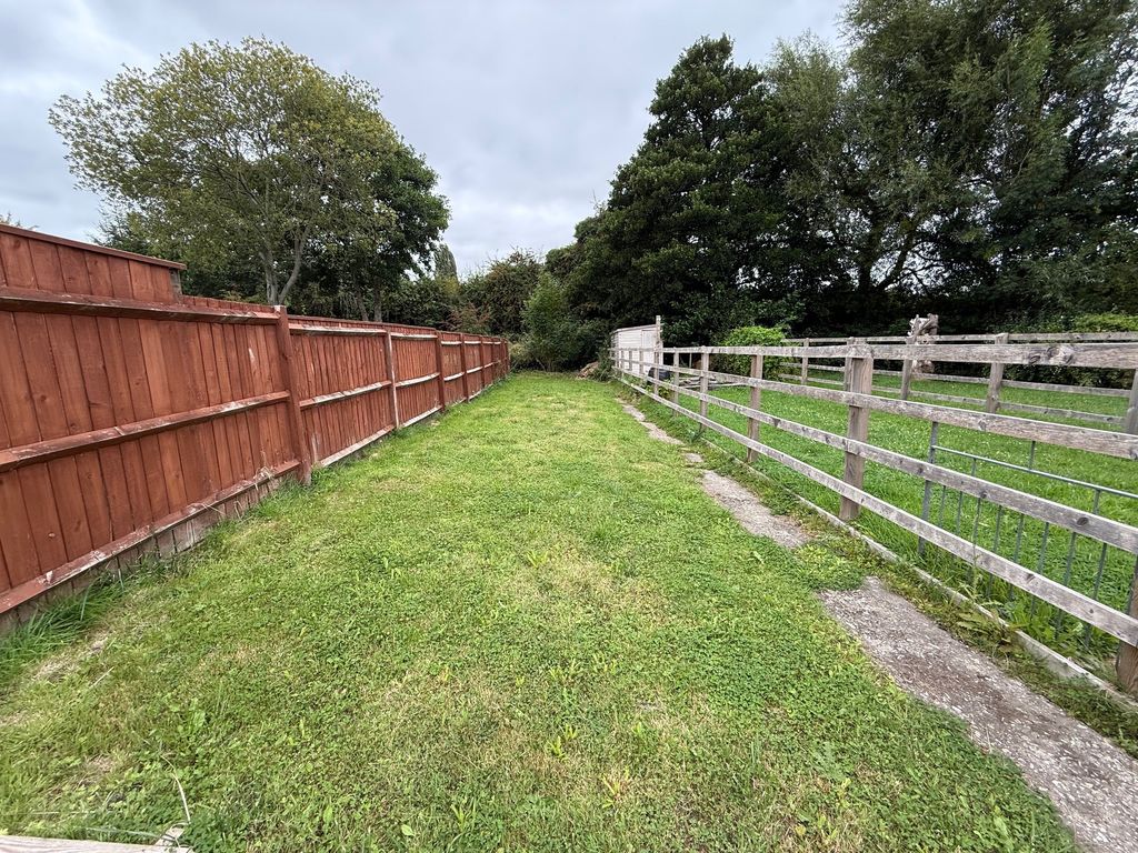 Property photo 2 of 18 Rear Garden Aspect 2