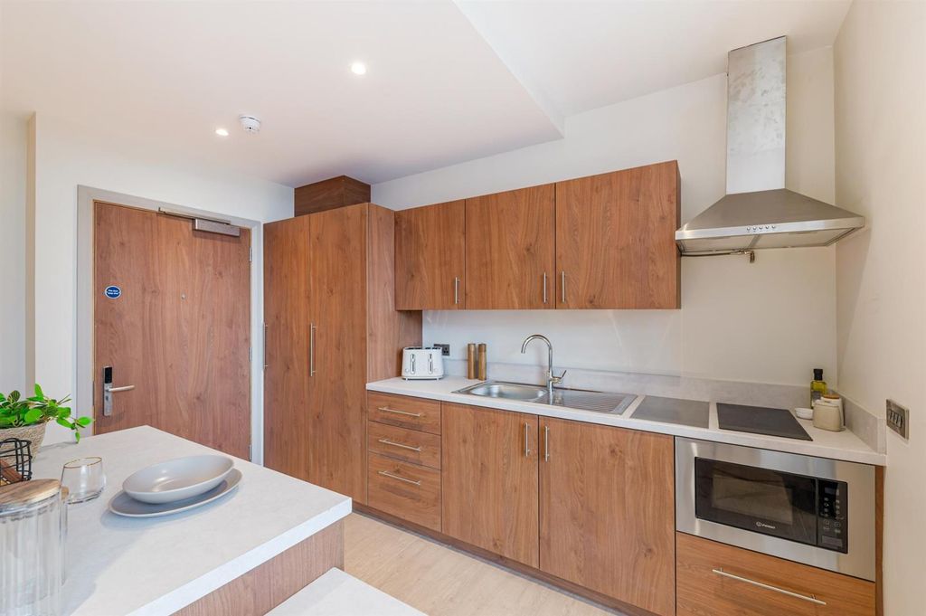 Additional image 6 of Studio to rentElmwood Avenue, Belfast BT9