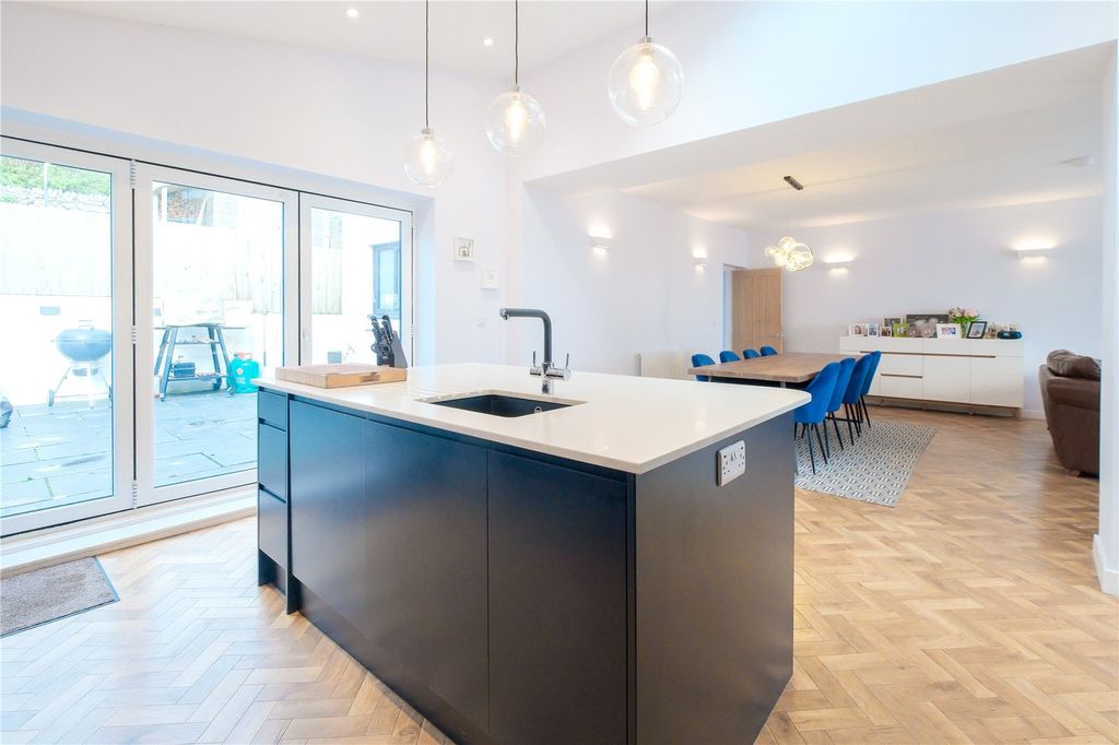 Property photo 3 of 19 Picture No. 04