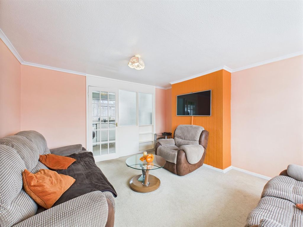Property photo 3 of 14 Cam04907G0-Pr0278-Still001.Jpg