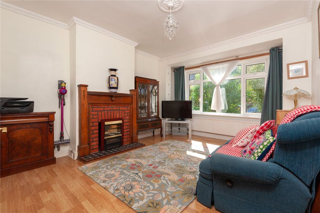 Property photo 2 of 15 Picture No. 04