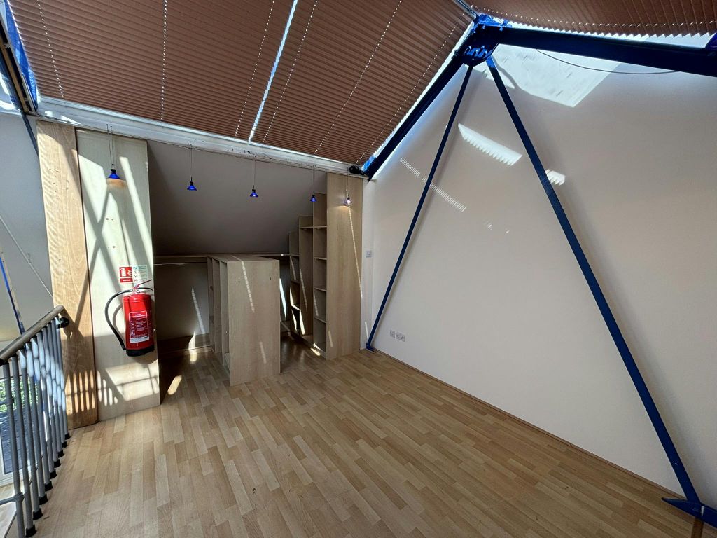 Property photo 3 of 8 Img_9606.Jpeg