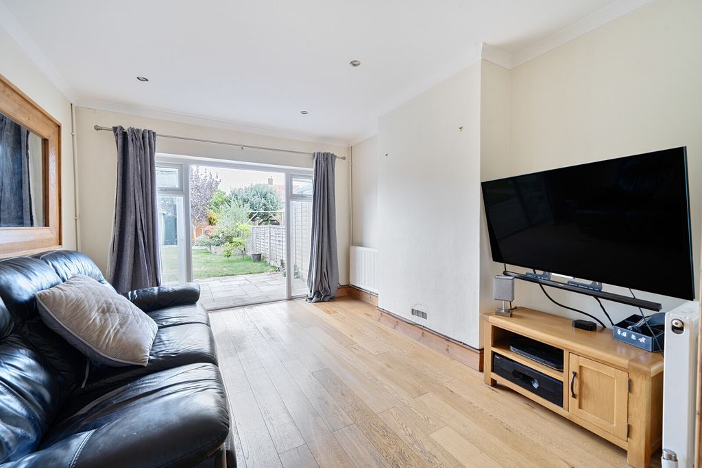 Property photo 2 of 19 1345882-9-68Bb02F...
