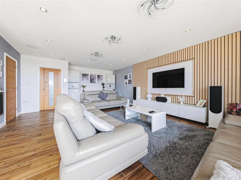 Property photo 2 of 47 Img_20260402_113946_429.Jpg