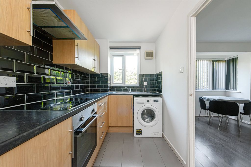 Property photo 3 of 12 Picture No. 06