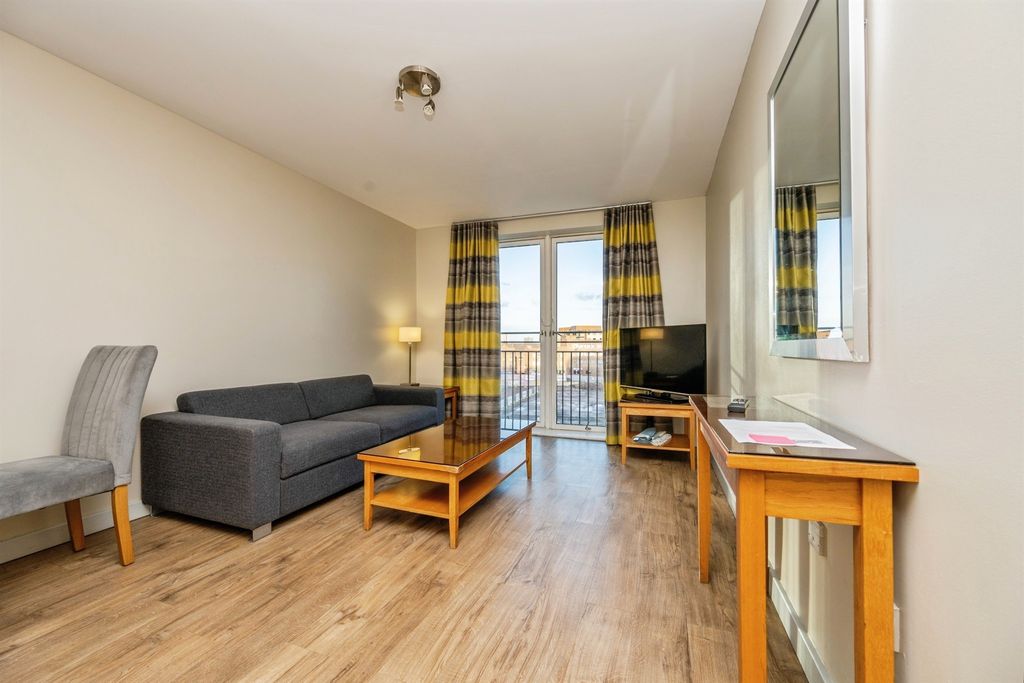 Property photo 3 of 13