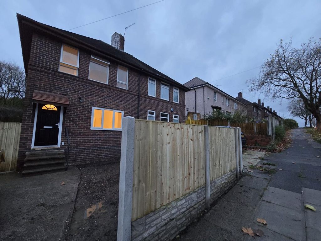 Property photo 1 of 2