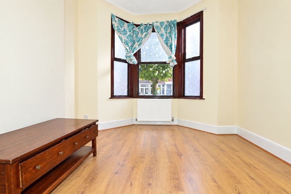 Property photo 1 of 11 Recfeption 1