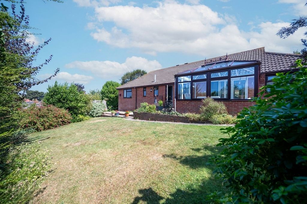 Property photo 2 of 22