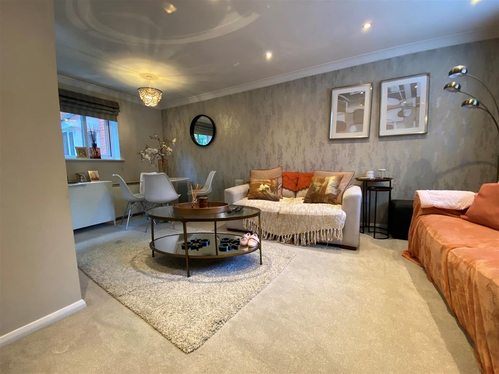 Property photo 2 of 8 7.Jpg