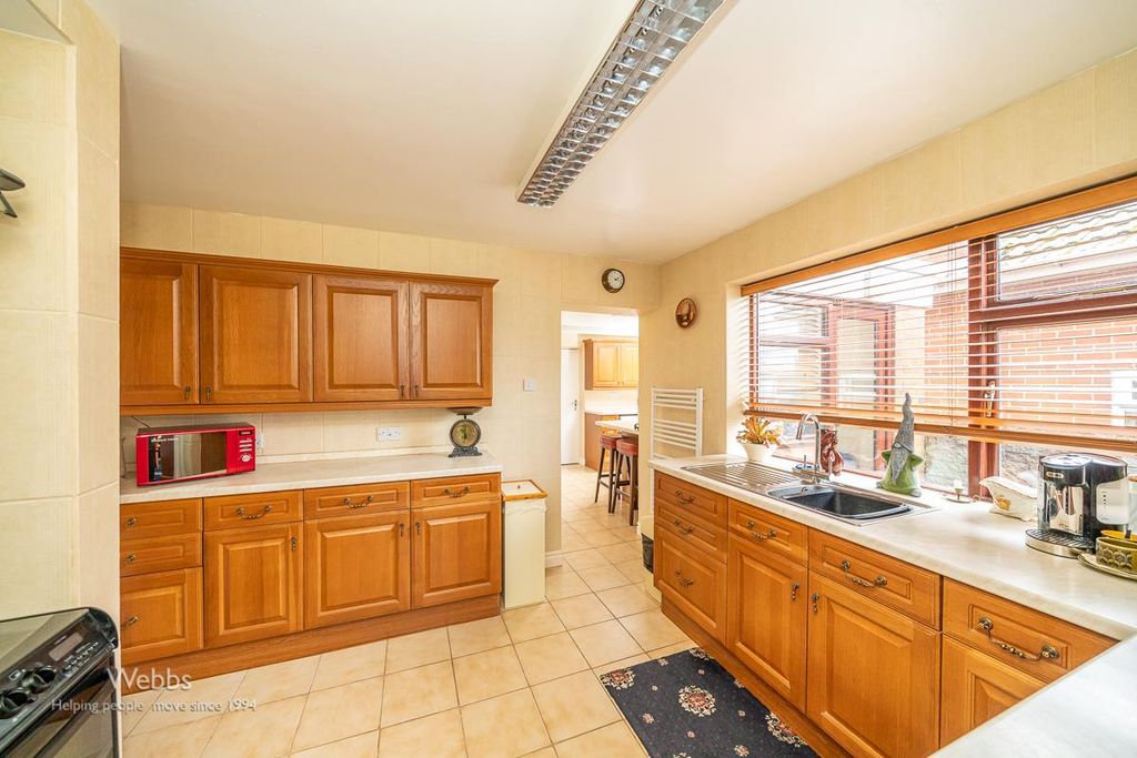 Property photo 3 of 32 Â© Webbs Estate Agents Â© (163 Of 197).Jpg