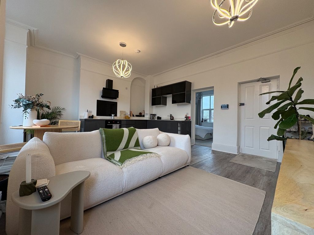 Property photo 2 of 9 3097304