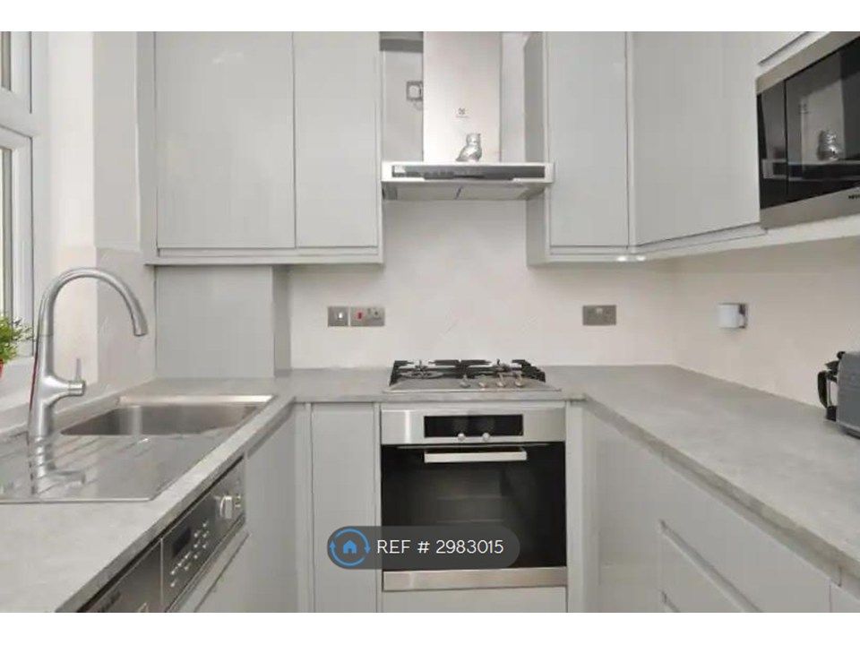 Property photo 3 of 25 Kitchen With Miele Oven, Washer/Dryer
